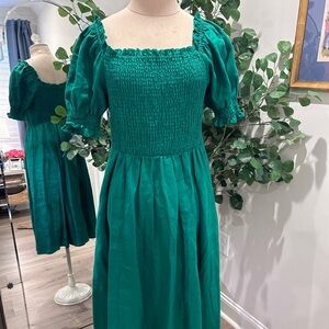 Boden green linen dress with stretchy bodice and elastic sleeves- size 10